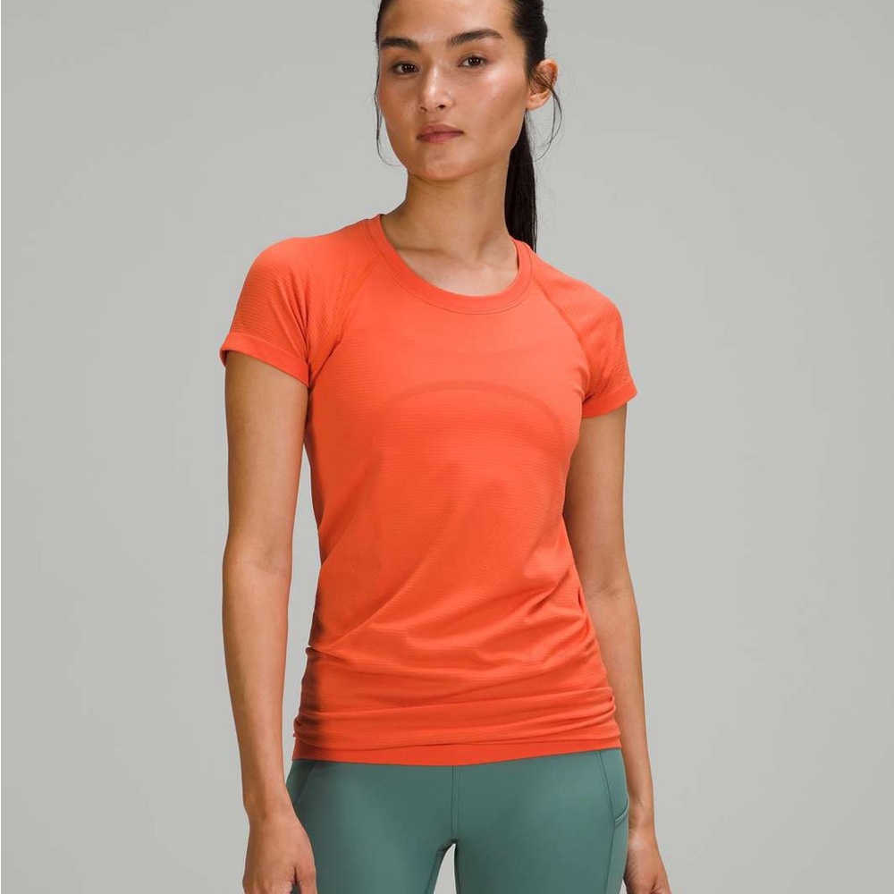lululemon athletica Vibrant Orange Short Sleeve Tee